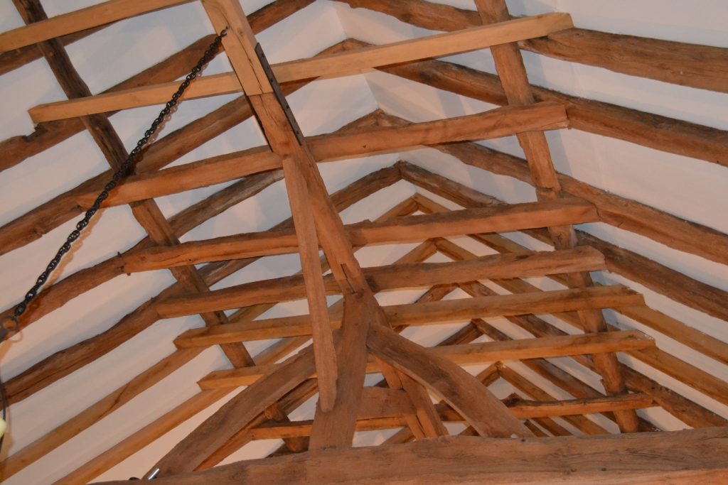 Restore traditional beams with blast cleaning